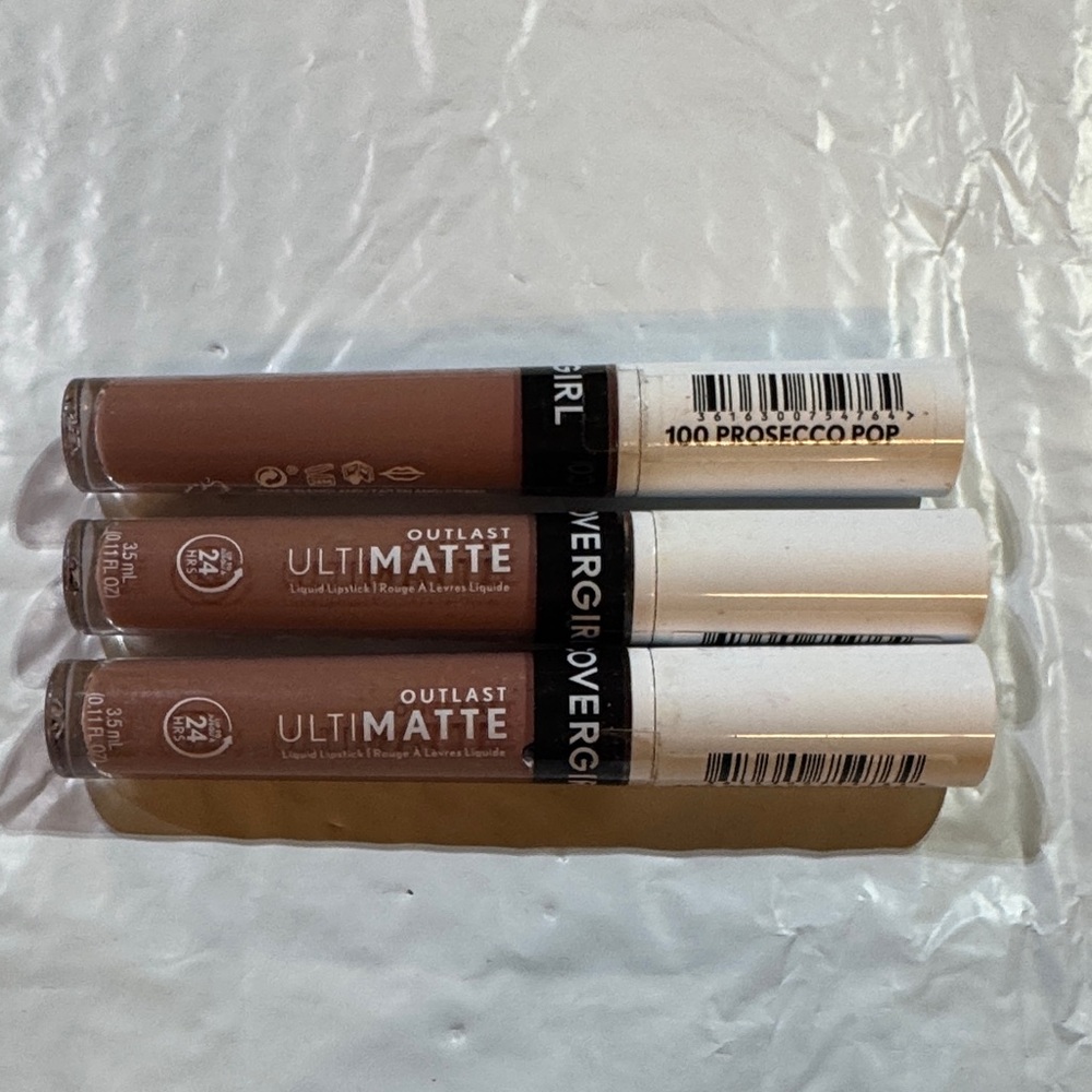 COVERGIRL Outlast UltiMatte Lipstick Trio - Brown and White